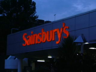 ホテル近くのスーパー